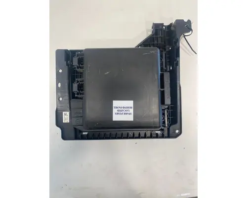FREIGHTLINER Cascadia Fuse Box