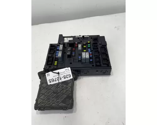 FREIGHTLINER Cascadia Fuse Box