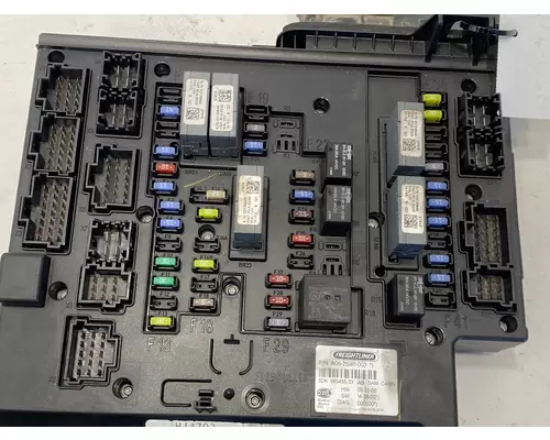 FREIGHTLINER Cascadia Fuse Box