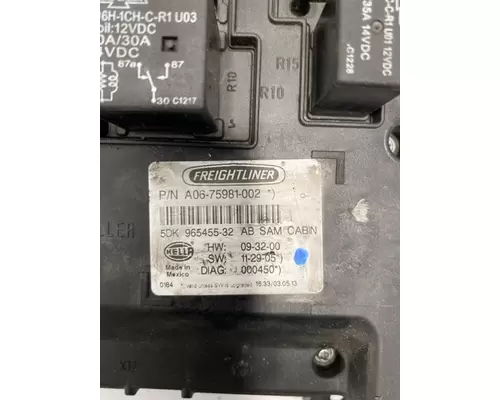 FREIGHTLINER Cascadia Fuse Box