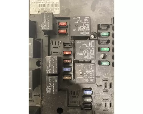 FREIGHTLINER Cascadia Fuse Box