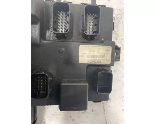 FREIGHTLINER Cascadia Fuse Box