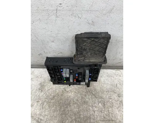 FREIGHTLINER Cascadia Fuse Box
