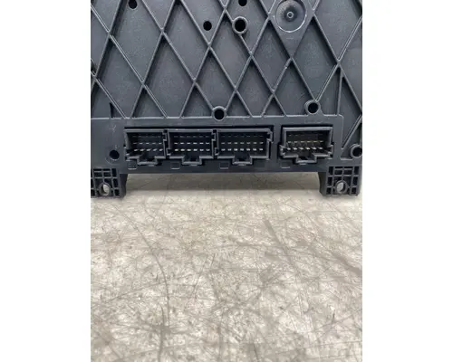 FREIGHTLINER Cascadia Fuse Box