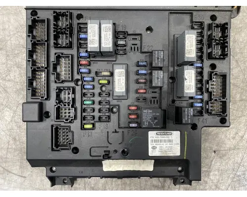 FREIGHTLINER Cascadia Fuse Box