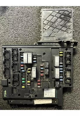 FREIGHTLINER Cascadia Fuse Box