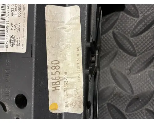 FREIGHTLINER Cascadia Fuse Box