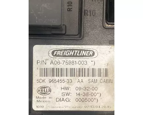 FREIGHTLINER Cascadia Fuse Panel