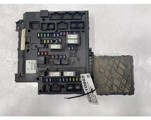 FREIGHTLINER Cascadia Fuse Panel