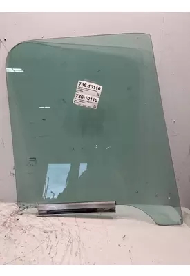 FREIGHTLINER Cascadia Glass