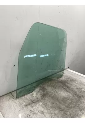 FREIGHTLINER Cascadia Glass