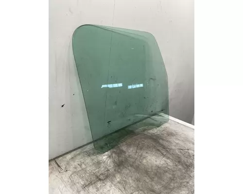 FREIGHTLINER Cascadia Glass
