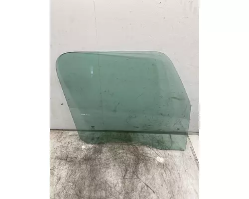 FREIGHTLINER Cascadia Glass