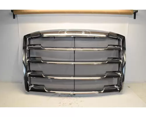 FREIGHTLINER Cascadia Grille