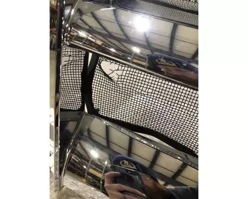 FREIGHTLINER Cascadia Grille