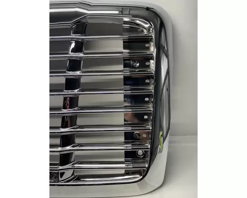 FREIGHTLINER Cascadia Grille