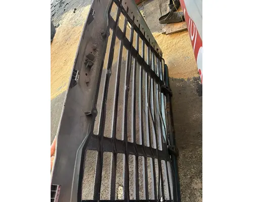 FREIGHTLINER Cascadia Grille