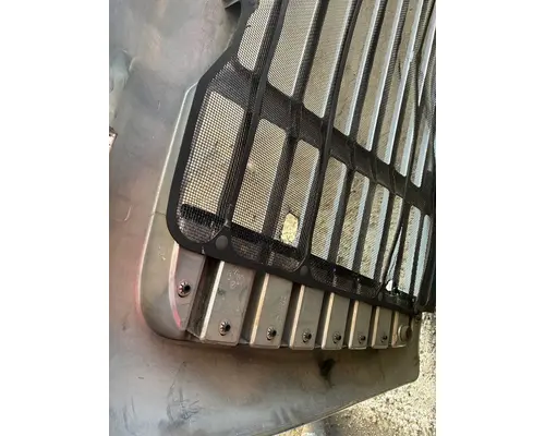 FREIGHTLINER Cascadia Grille