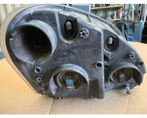 FREIGHTLINER Cascadia Headlamp Assembly