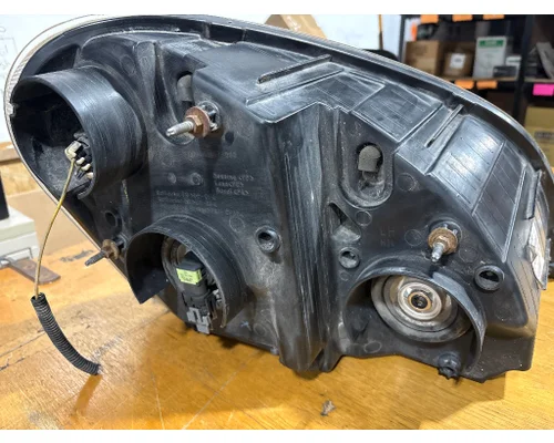 FREIGHTLINER Cascadia Headlamp Assembly