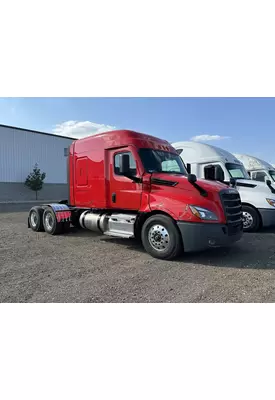 FREIGHTLINER Cascadia Heavy Trucks