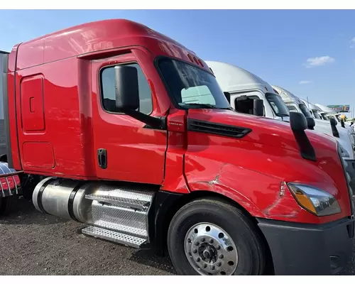 FREIGHTLINER Cascadia Heavy Trucks