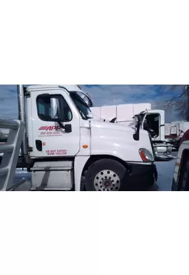 FREIGHTLINER Cascadia Hood