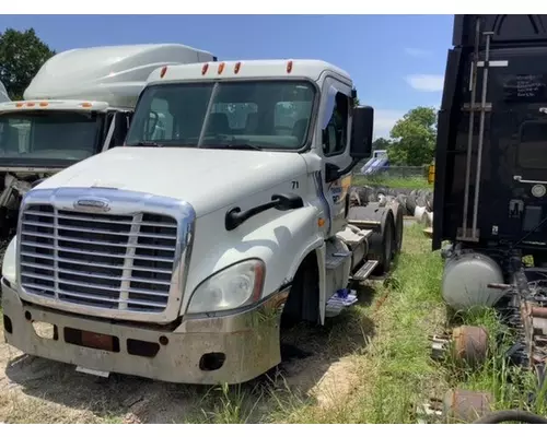 FREIGHTLINER Cascadia Hood