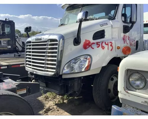 FREIGHTLINER Cascadia Hood