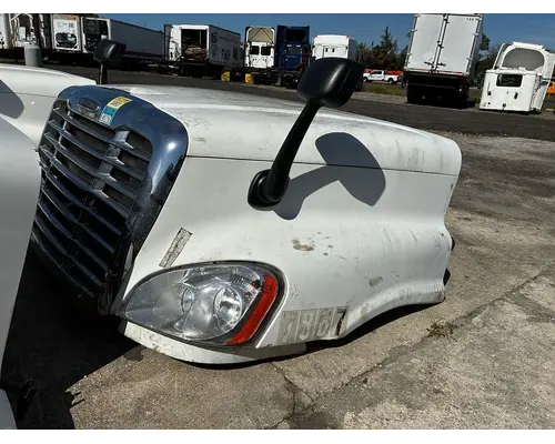 FREIGHTLINER Cascadia Hood