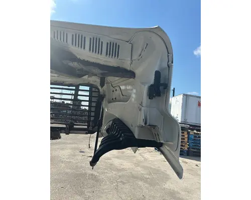 FREIGHTLINER Cascadia Hood