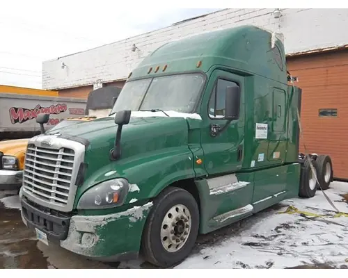 FREIGHTLINER Cascadia Hood