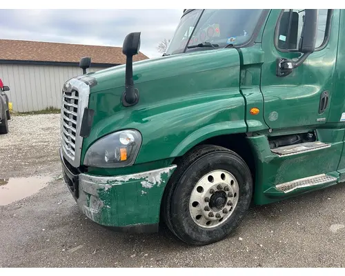 FREIGHTLINER Cascadia Hood