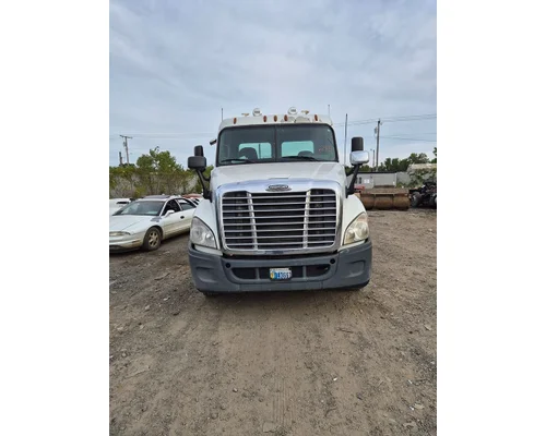 FREIGHTLINER Cascadia Hood