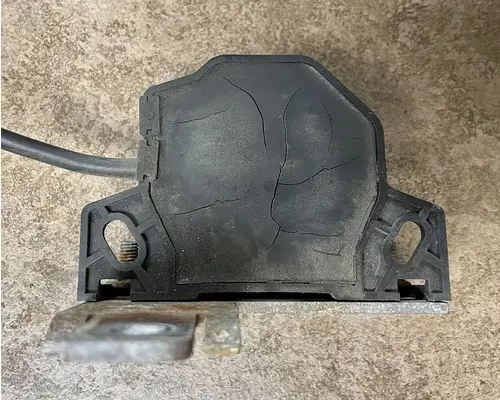 FREIGHTLINER Cascadia Horn