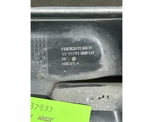 FREIGHTLINER Cascadia Inner Fender