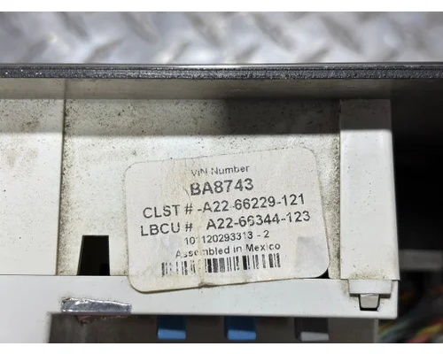 FREIGHTLINER Cascadia Instrument Cluster