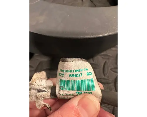 FREIGHTLINER Cascadia Mirror (Side View)