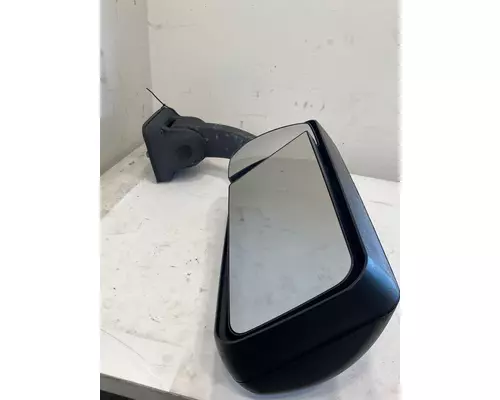 FREIGHTLINER Cascadia Mirror