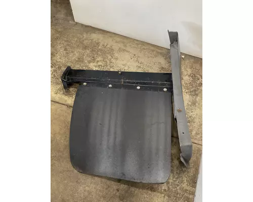 FREIGHTLINER Cascadia Mud Flap Hanger