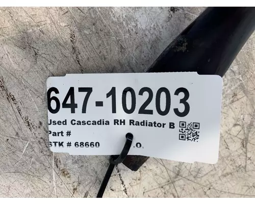 FREIGHTLINER Cascadia Radiator Brackets