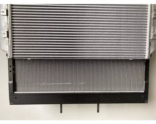 FREIGHTLINER Cascadia Radiator