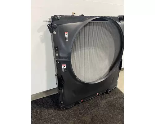 FREIGHTLINER Cascadia Radiator