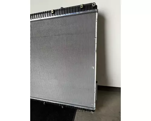 FREIGHTLINER Cascadia Radiator