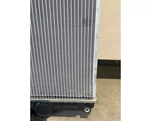 FREIGHTLINER Cascadia Radiator