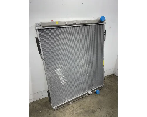 FREIGHTLINER Cascadia Radiator