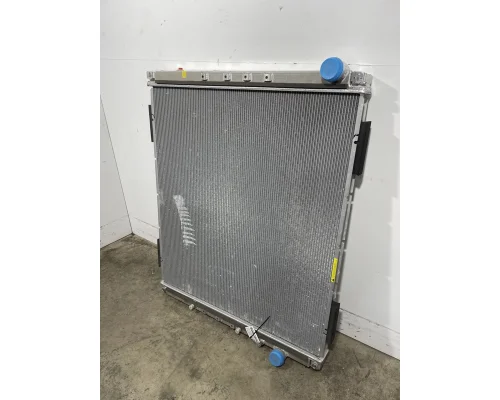FREIGHTLINER Cascadia Radiator