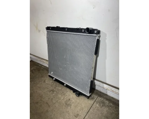 FREIGHTLINER Cascadia Radiator