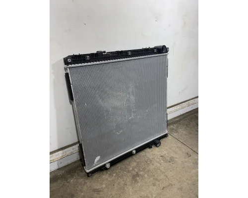 FREIGHTLINER Cascadia Radiator