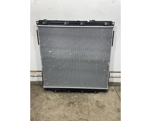 FREIGHTLINER Cascadia Radiator